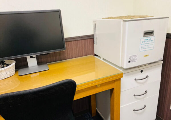 丸の内キリックスビル2階応接室3